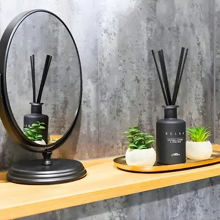 1 Bedroom By Brookland Serviced & Short Lets In Apartamento *